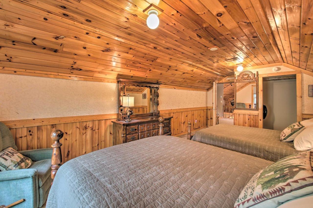 Lakeside Hot Springs Retreat With Kayaks And Boat Dock Hot Springs Village Zewnętrze zdjęcie